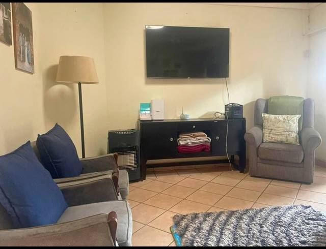 3 BEDROOM PROPERTY TO RENT IN BIRCHLEIGH NORTH